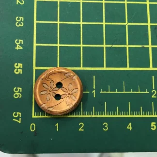 BOTON MADERA 2CM GRABADO