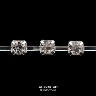 STRASS METAL LATON P/VIDRIO PL 1L REF: 16SS 4mm CRISTAL 9 m/rollo