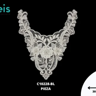 CUELLO 3D CON PERLA Y LENTEJUELA TRES FLORES REF: C10228 BLANCO