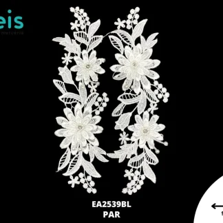 APLICACIONES EN PAR COLOR POLIESTER BRILLOSO 3D DECORADO EA2539BL 9cmX25cm BLANCO